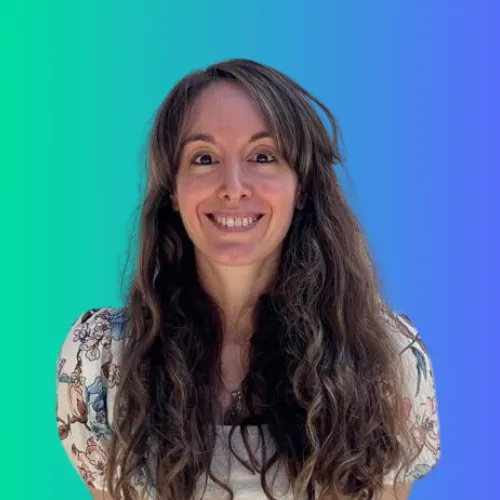 Headshot of Float customer Veronica Caceres of belladati